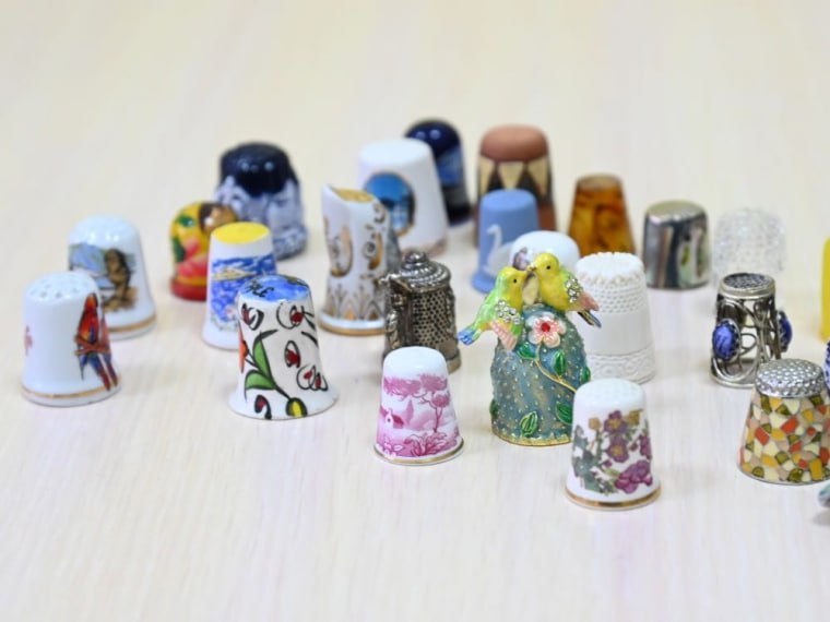 Омичка собрала коллекцию из 700 наперстков Омичка собрала коллекцию из 700 наперстков