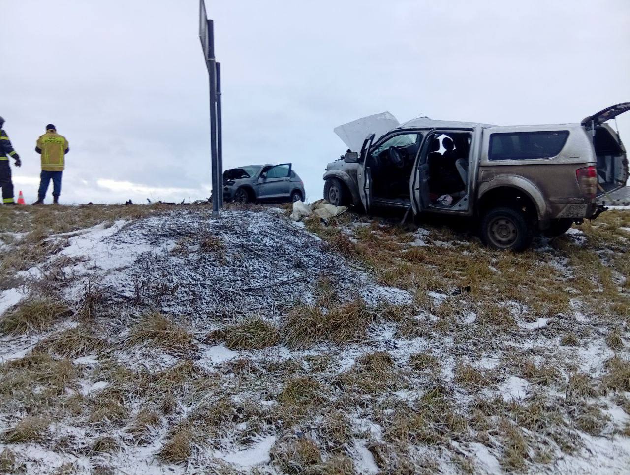 Сегодня в 08:40 часов в дежурную часть ОМВД России по Кормиловскому району поступило сообщение о дорожно-транспортном происшествии с летальным исходом Сегодня в 08:40 часов в дежурную часть ОМВД России по Кормиловскому району поступило сообщение о дорожно-транспортном происшествии с летальным исходом