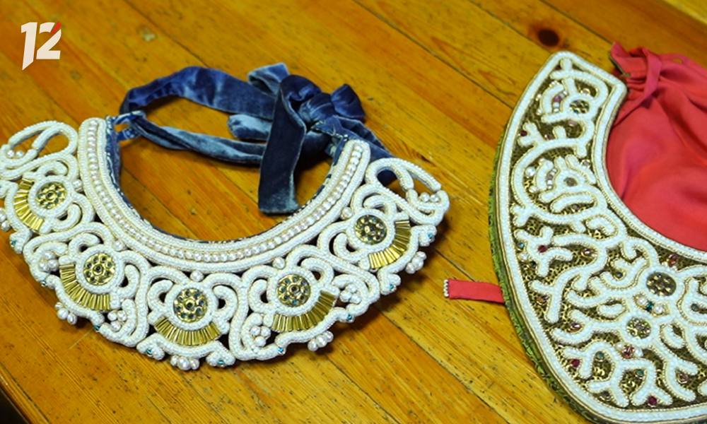 Золотное шитьё и сажение по бели — этими сложными старинными техниками овладела омичка Ирина Казакова Золотное шитьё и сажение по бели — этими сложными старинными техниками овладела омичка Ирина Казакова