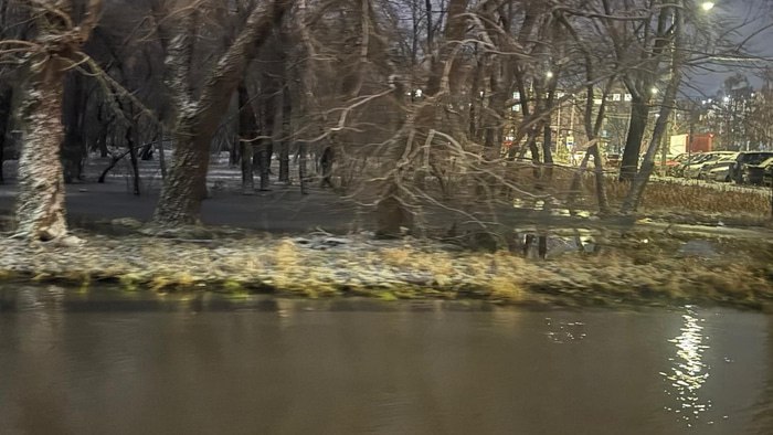 После падения пенсионера в яму с кипятком в Омске нашли другие «горячие озера»