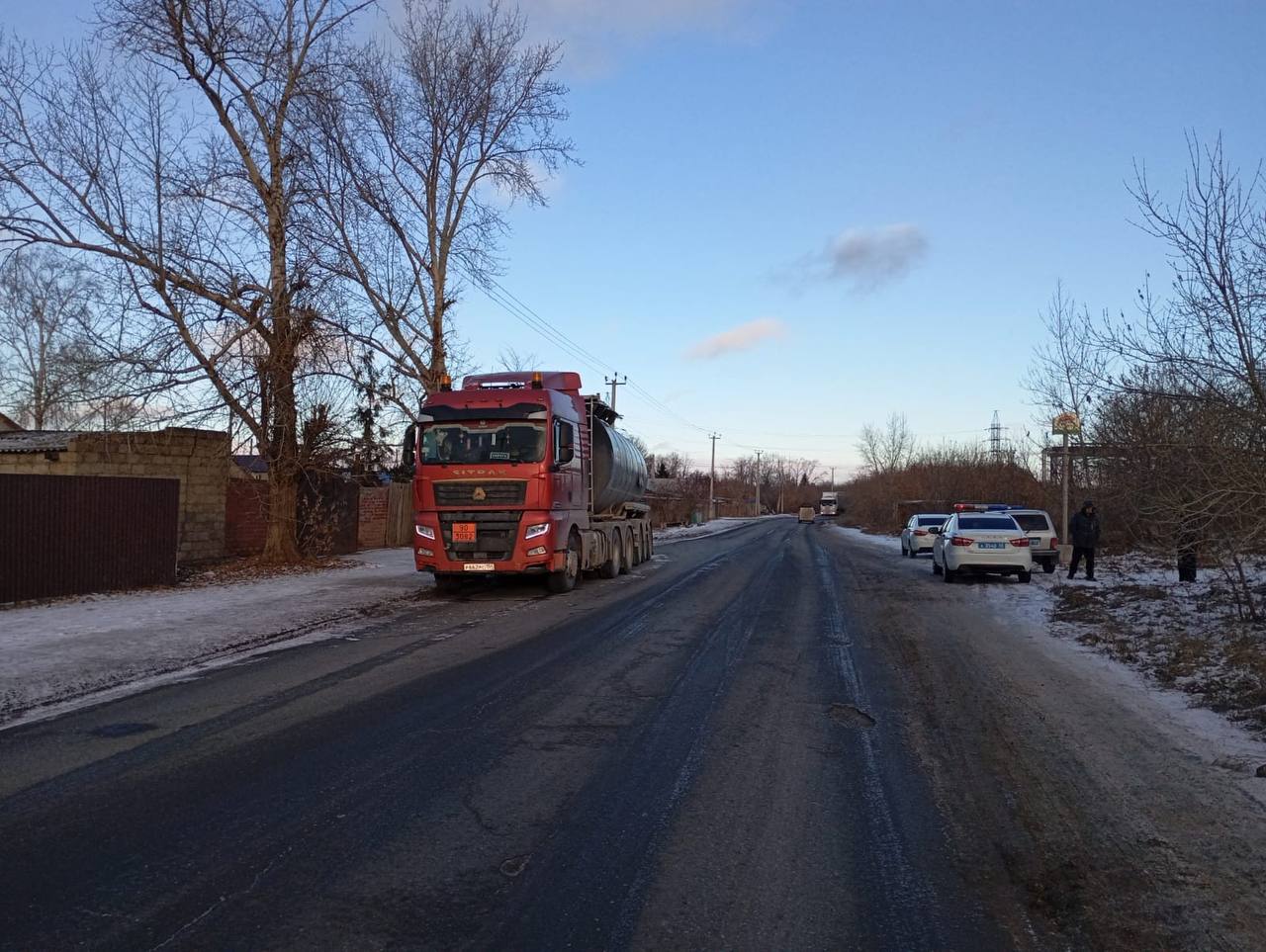 В Омске грузовик сбил ребёнка