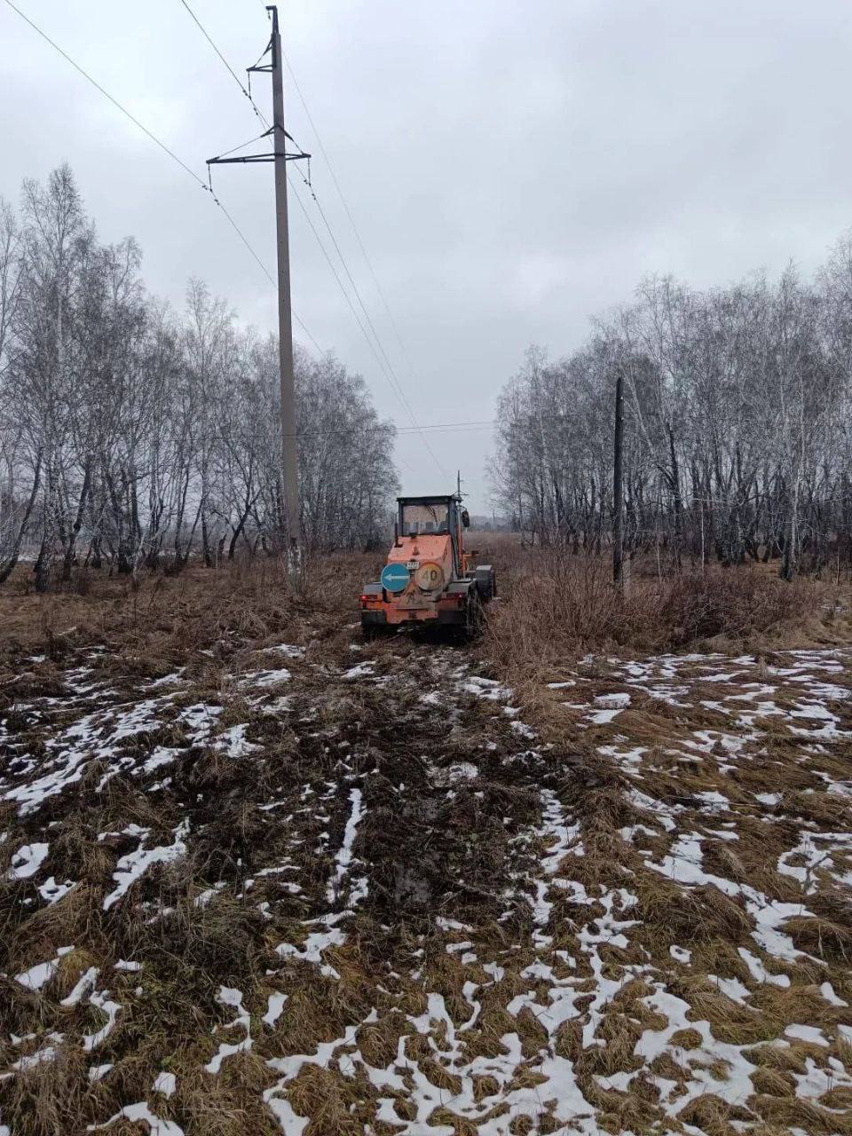 Омск готовится к весенним пожарам заранее – пока техника ещё может пройти