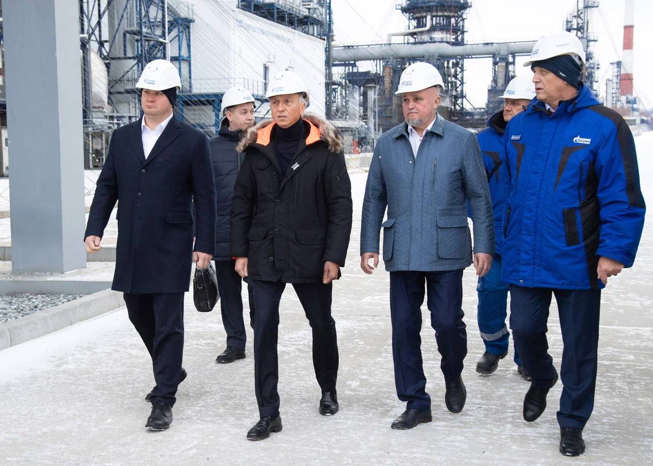 В Омске глава Минэнерго России Сергей Цивилев провел совещание по реализации энергетической стратегии РФ до 2050 года