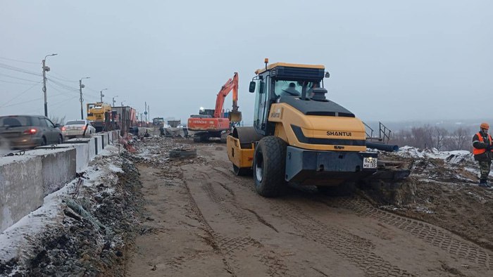 В омской мэрии прокомментировали забастовку рабочих на мосту у Телецентра
