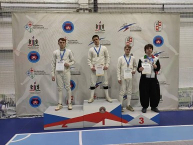 Спортсмен «СШОР №12 им. ЗТР О.П.Крикорьянца Раздымаха Андрей занял второе место на первенстве СФО по фехтованию