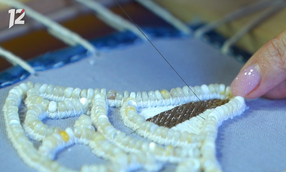 Омичка Ирина Казакова создаёт венцы и кокошники по старинным образцам Омичка Ирина Казакова создаёт венцы и кокошники по старинным образцам