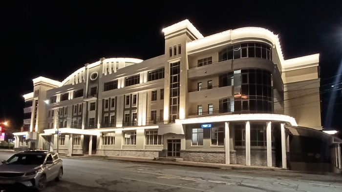 В центре Омска завершили 20-летнюю гостиницу-долгострой