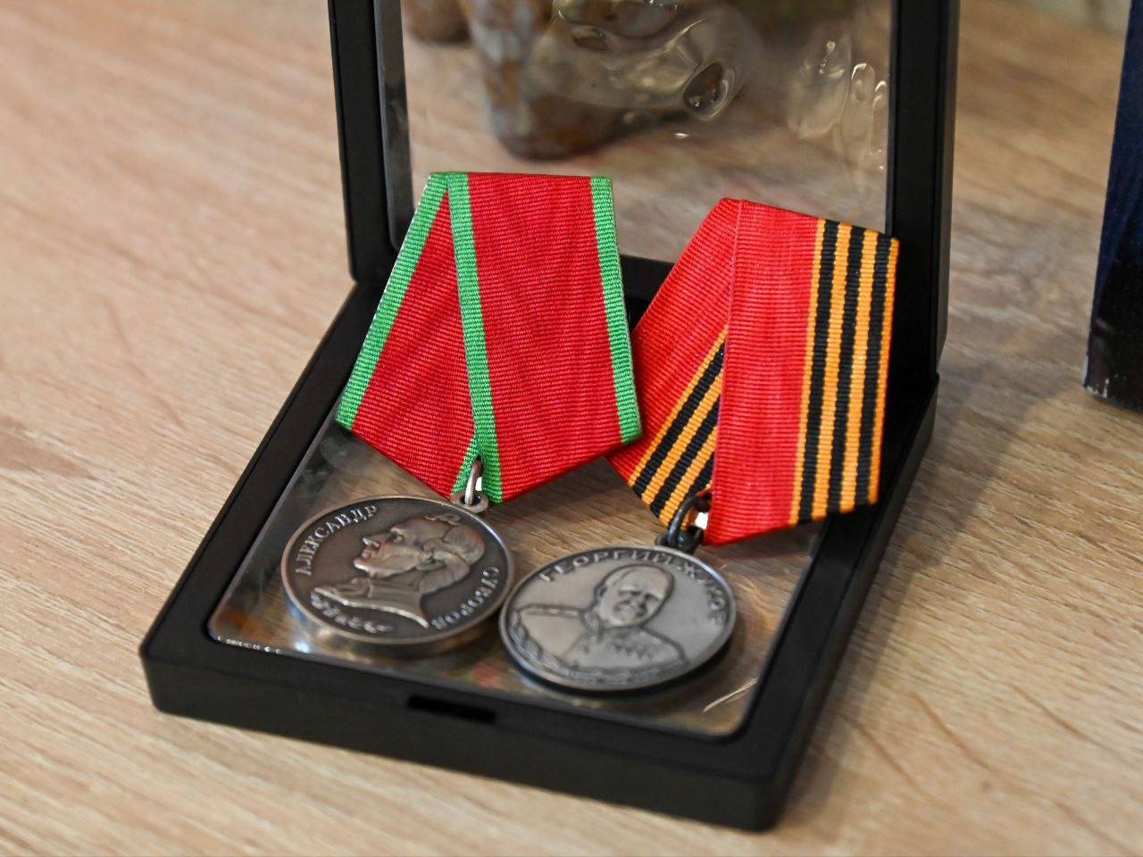 Виталий Хоценко навестил семью участника спецоперации Виталий Хоценко навестил семью участника спецоперации