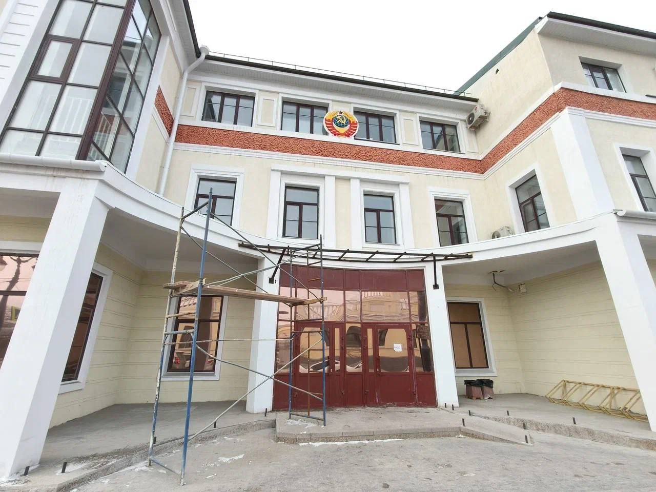 Губернатор Виталий Хоценко проинспектировал строительство и капитальный ремонт объектов образования в Омске и пригороде Губернатор Виталий Хоценко проинспектировал строительство и капитальный ремонт объектов образования в Омске и пригороде