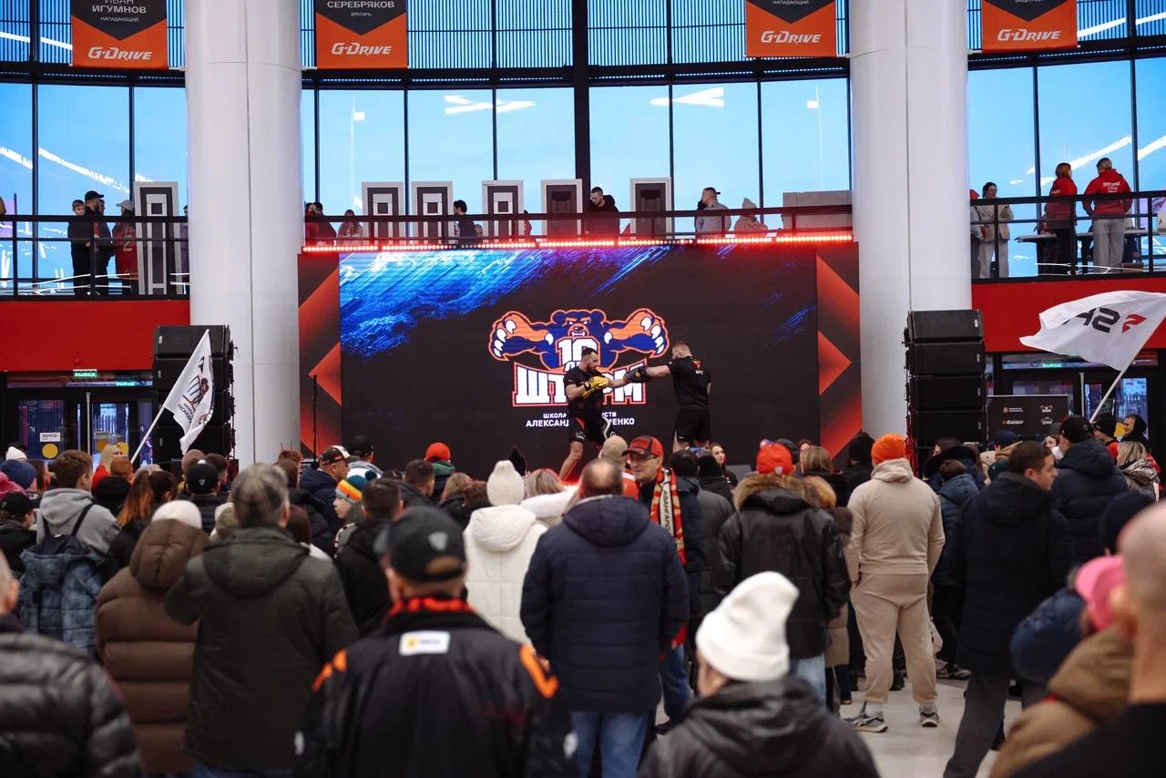 Открытая тренировка бойцов главного и со-главного поединков турнира SFC 12 сегодня прошла на G-Drive Арене Открытая тренировка бойцов главного и со-главного поединков турнира SFC 12 сегодня прошла на G-Drive Арене