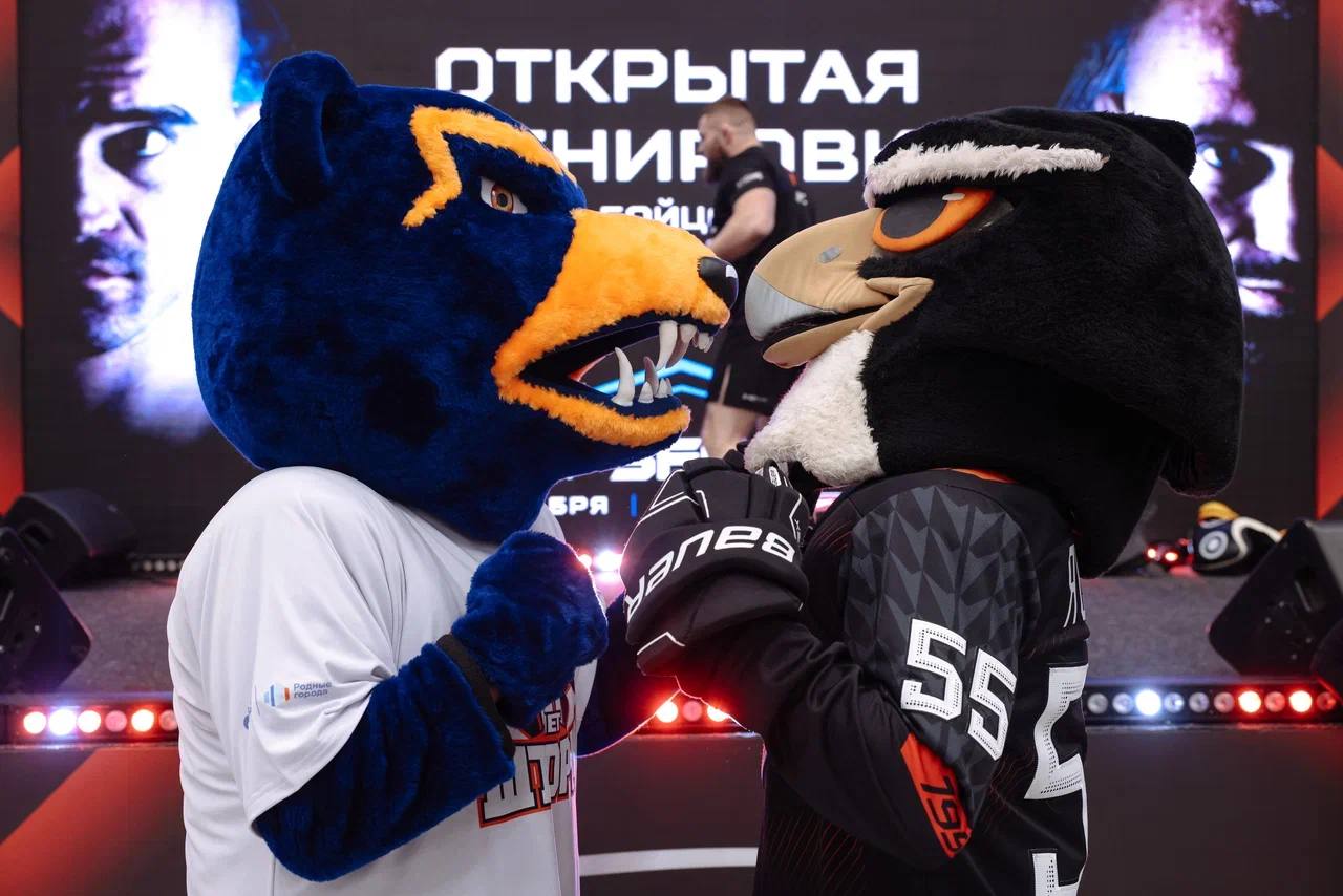 Открытая тренировка бойцов главного и со-главного поединков турнира SFC 12 сегодня прошла на G-Drive Арене Открытая тренировка бойцов главного и со-главного поединков турнира SFC 12 сегодня прошла на G-Drive Арене