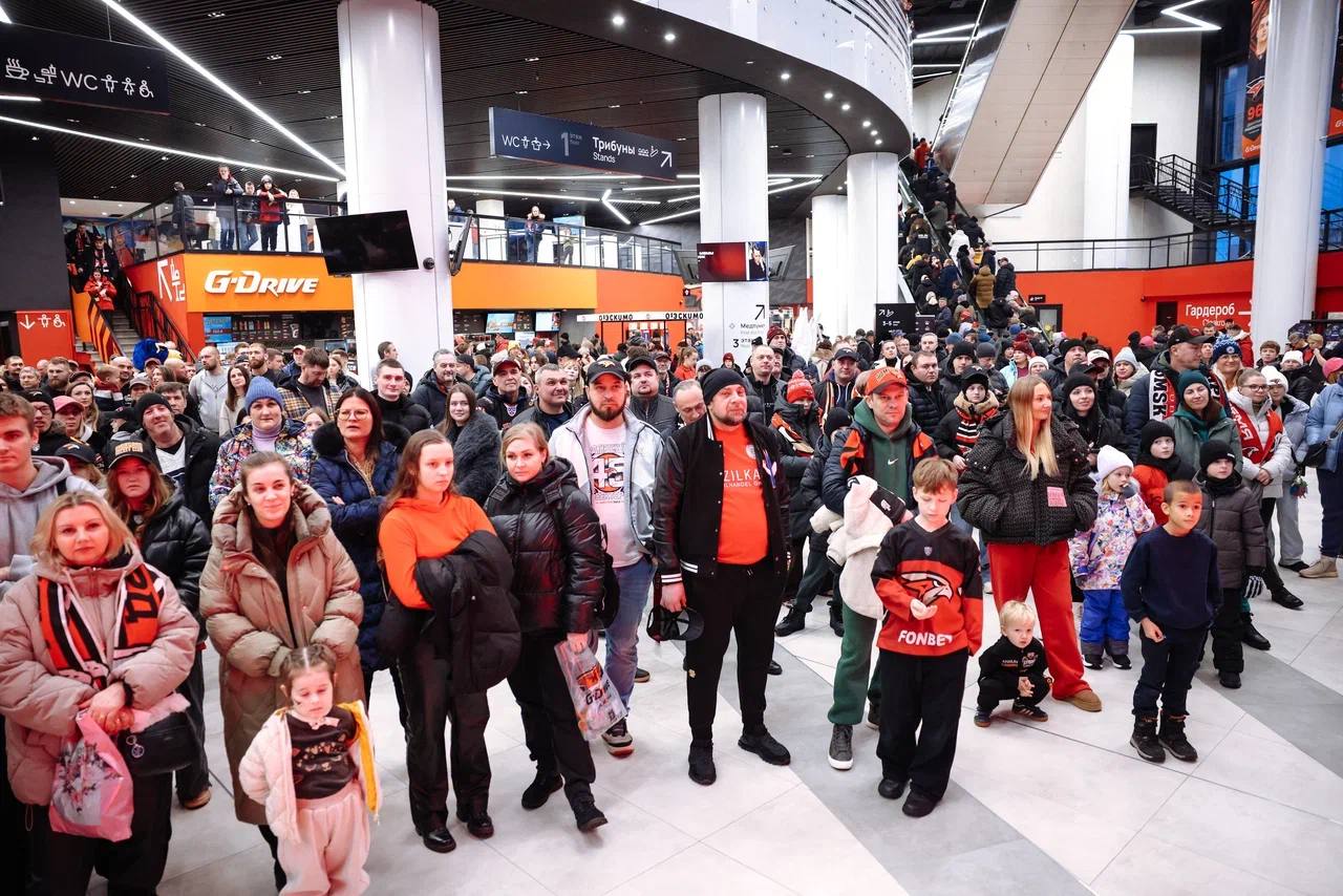 Открытая тренировка бойцов главного и со-главного поединков турнира SFC 12 сегодня прошла на G-Drive Арене Открытая тренировка бойцов главного и со-главного поединков турнира SFC 12 сегодня прошла на G-Drive Арене