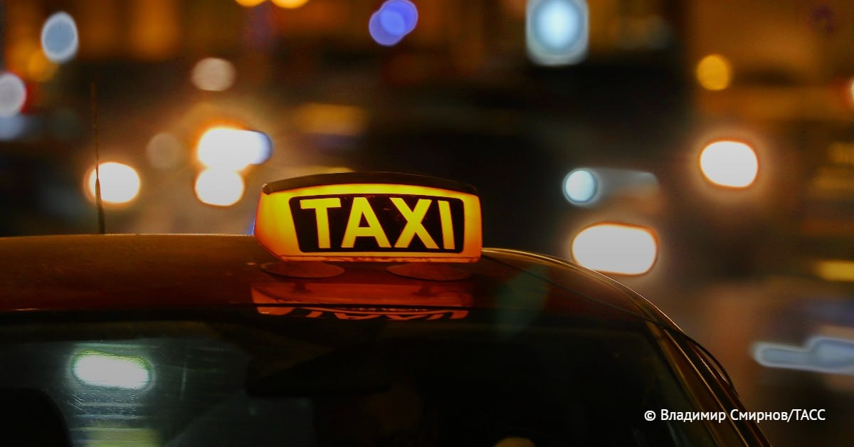 Суд в Омске приговорил 16-летнего подростка к 6 годам 7 месяцам воспитательной колонии за покушение на убийство женщины-таксиста, сообщили в пресс-службе судов региона