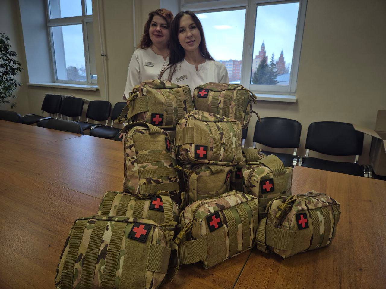 Омские медики накануне Нового года собрали и отправили в адрес российских военнослужащих гуманитарную помощь Омские медики накануне Нового года собрали и отправили в адрес российских военнослужащих гуманитарную помощь