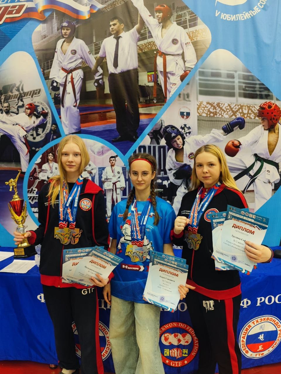 Омичи стали призерами всероссийских соревнований по тхэквондо ГТФ «Кубок ТандЭма» в Новосибирске Омичи стали призерами всероссийских соревнований по тхэквондо ГТФ «Кубок ТандЭма» в Новосибирске