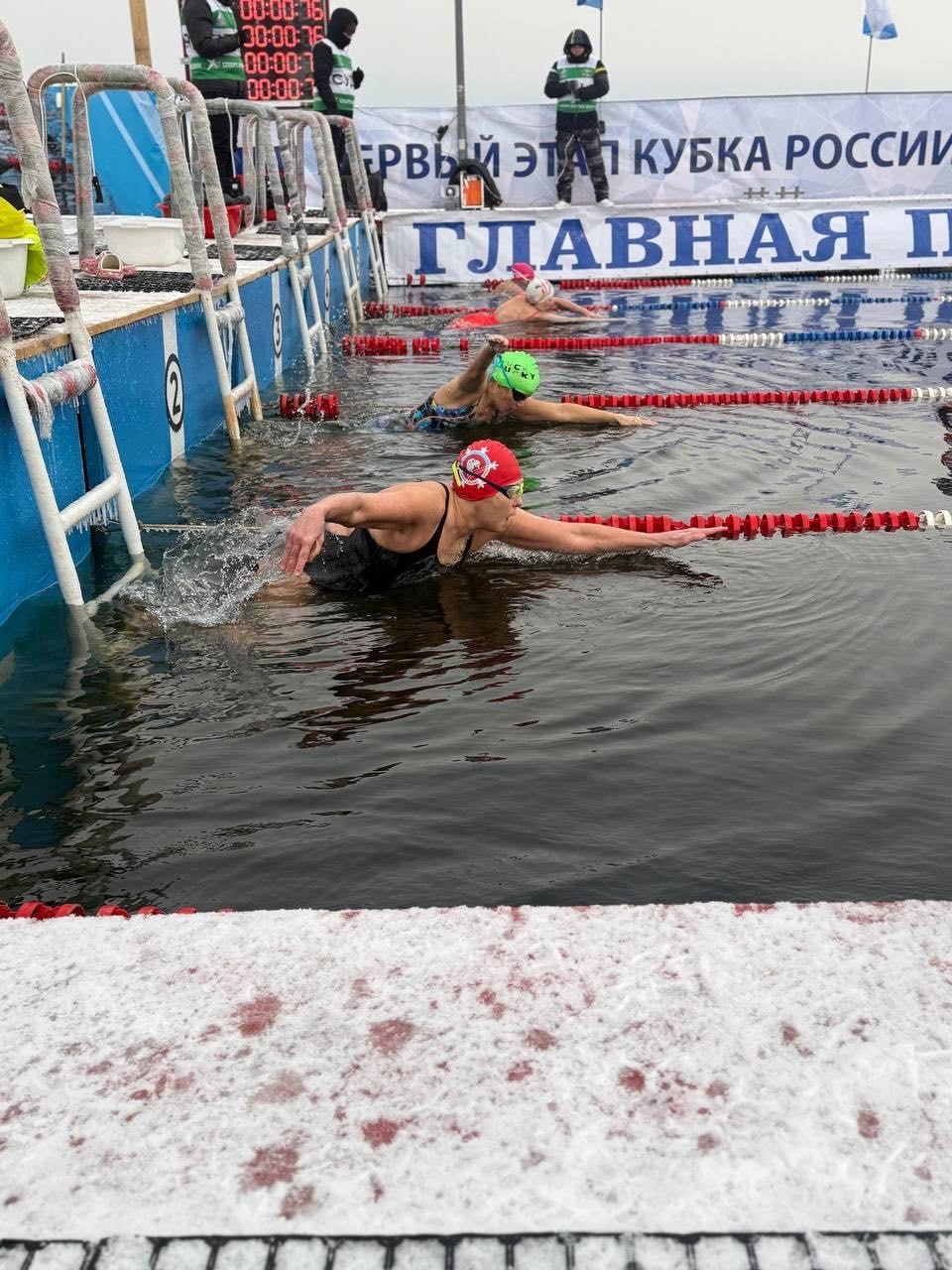 Омичи завоевали 57 медалей на масштабных стартах по зимнему плаванию в Тюмени Омичи завоевали 57 медалей на масштабных стартах по зимнему плаванию в Тюмени