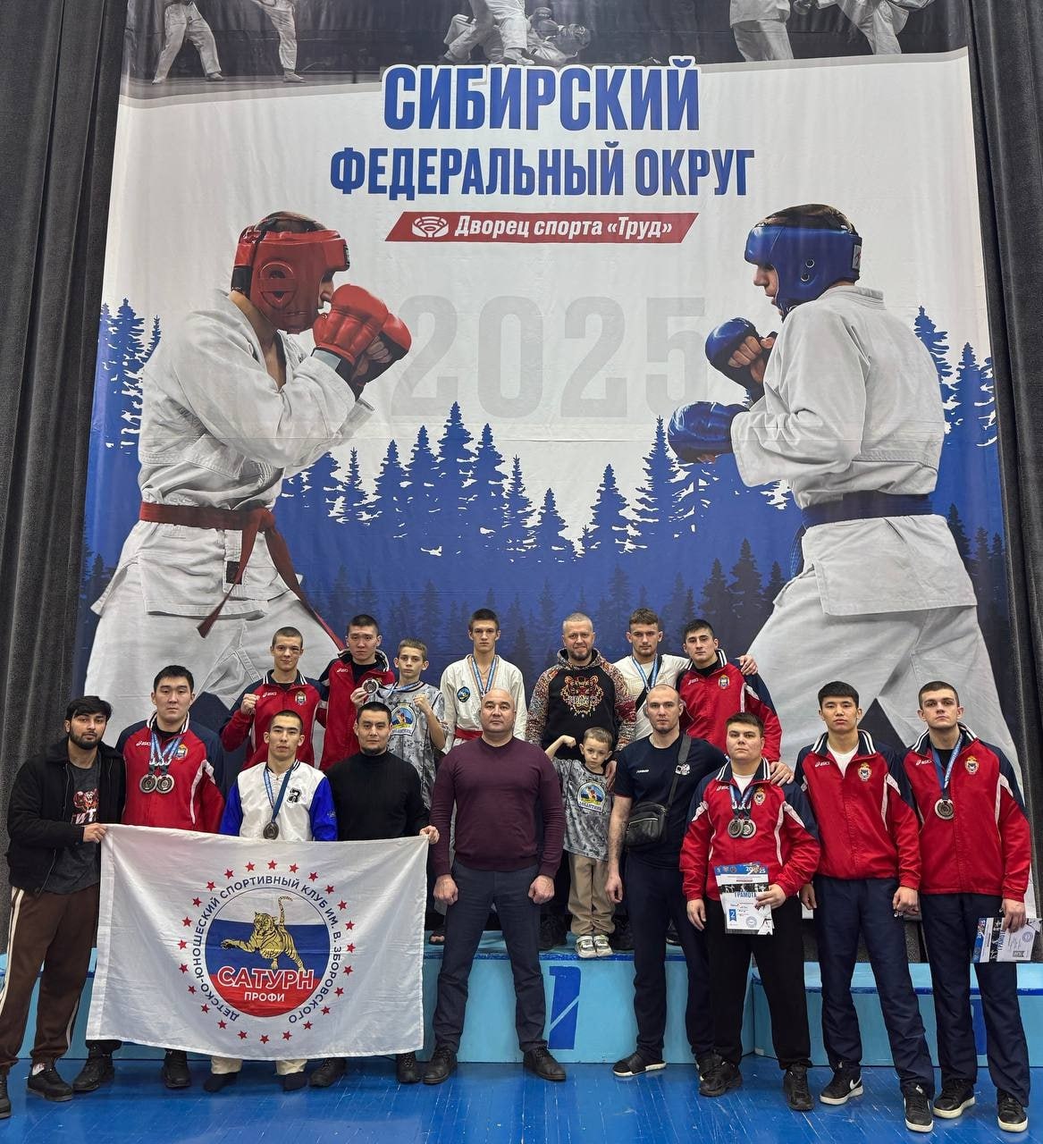 Алексей Рябокляч завоевал 8 золотых медалей чемпионата мира по стритлифтингу и установил 6 мировых рекордов Алексей Рябокляч завоевал 8 золотых медалей чемпионата мира по стритлифтингу и установил 6 мировых рекордов