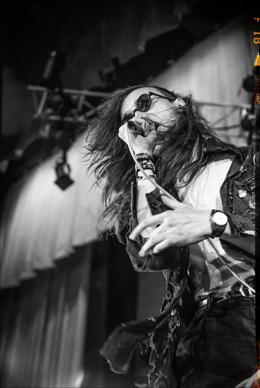 На популярном среди краеведов портале Pastvu с архивными снимками появились уникальные фотографии конца 1980-ых годов с культовым омским рок-музыкантом Егором Летовым и группой «Гражданская оборона»