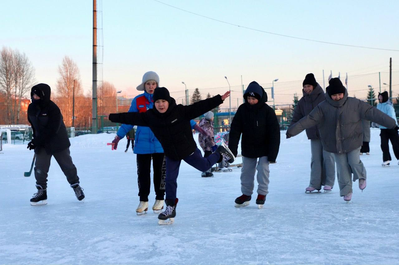 Этой зимой в Омске заработает почти 160 ледовых катков