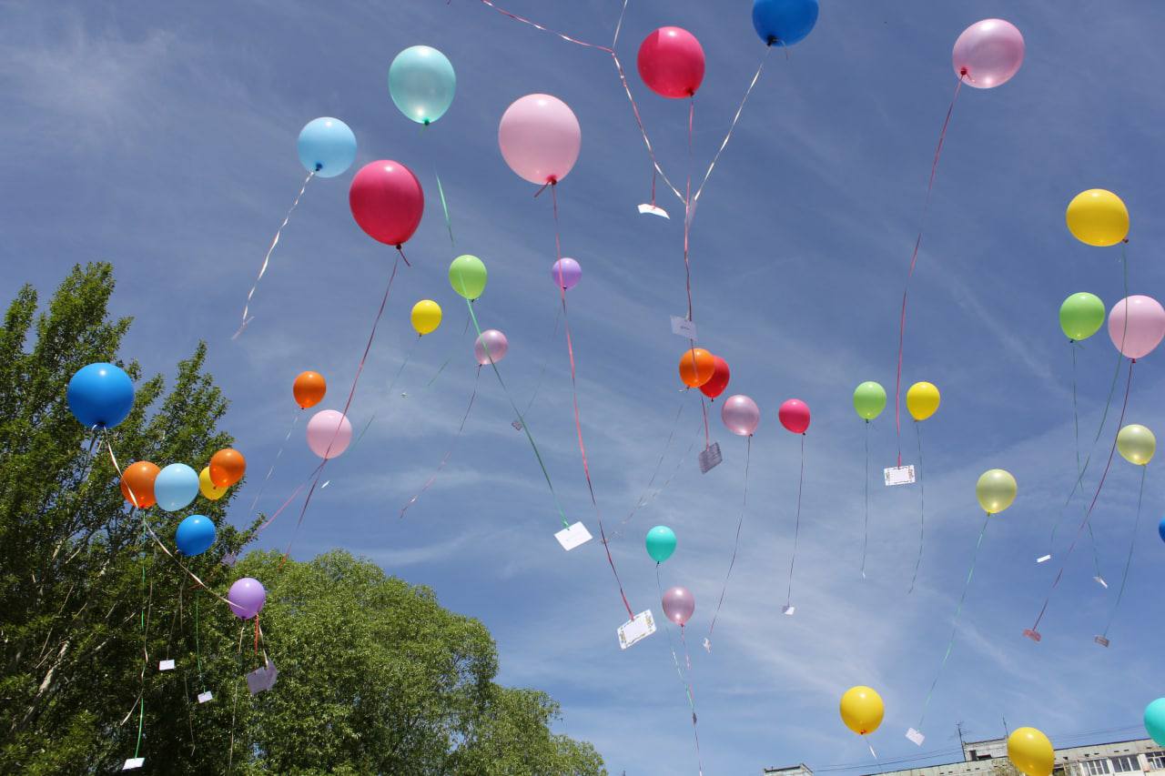 Последние звонки и выпускные в Омской области 2025/26