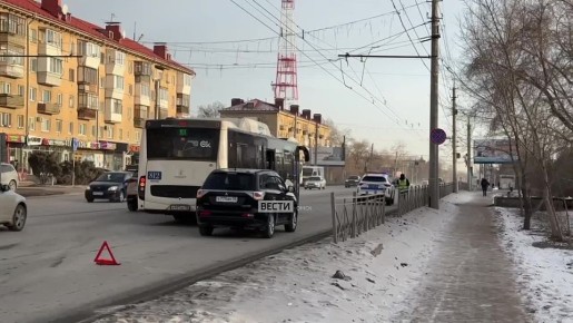 В районе остановки СИБАДИ авария заблокировала троллейбусную полосу