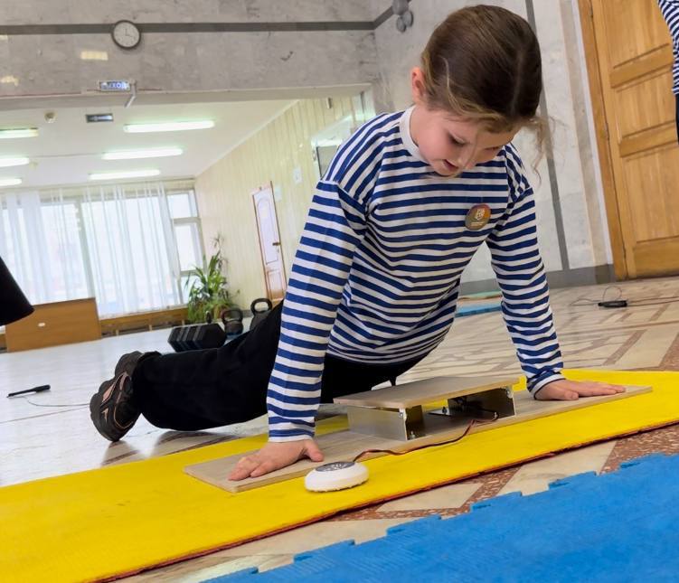 В Омске для семей участников и ветеранов СВО провели семейный спортивный фестиваль «Папа, мама, я — спортивная семья» В Омске для семей участников и ветеранов СВО провели семейный спортивный фестиваль «Папа, мама, я — спортивная семья»