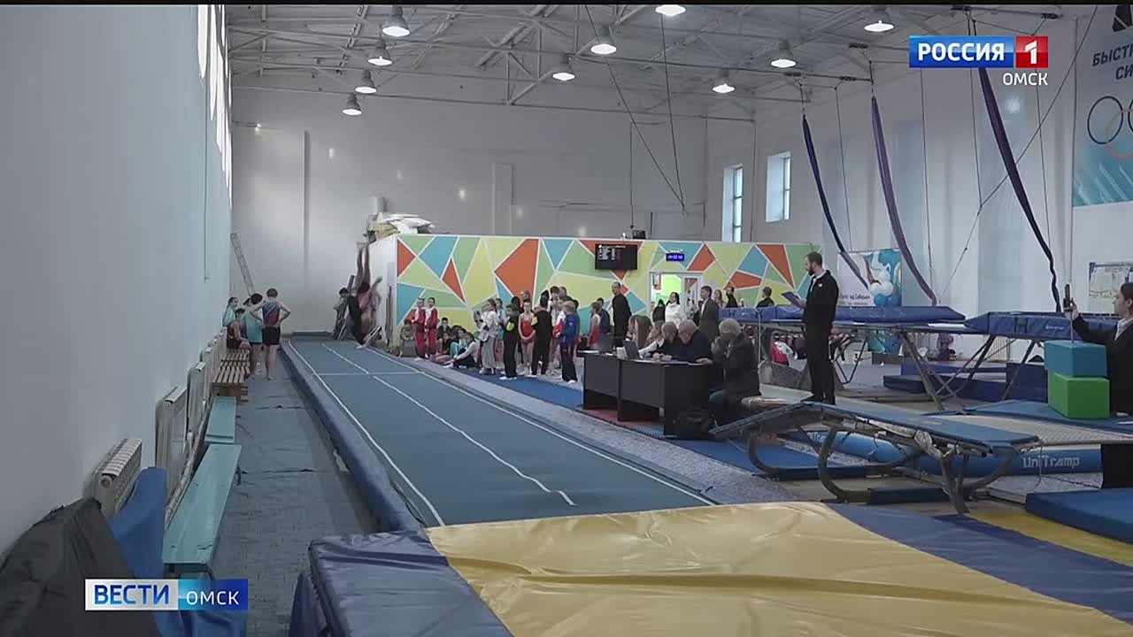 В Омске состоялись областные соревнования по прыжкам на батуте «Полет над Сибирью»