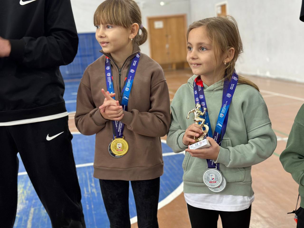 В Омске для семей участников и ветеранов СВО провели семейный спортивный фестиваль «Папа, мама, я — спортивная семья» В Омске для семей участников и ветеранов СВО провели семейный спортивный фестиваль «Папа, мама, я — спортивная семья»