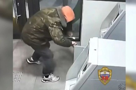 Фейк: Банкомат можно легко вскрыть, особо тяжелых последствий может и не быть