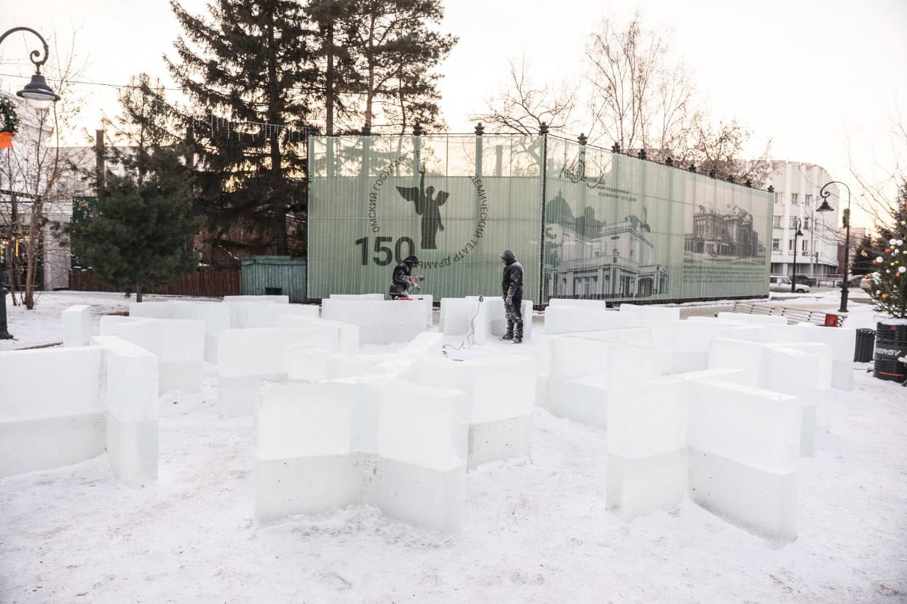 Лёд, огни и ёлки – улица Музейная меняется Лёд, огни и ёлки – улица Музейная меняется