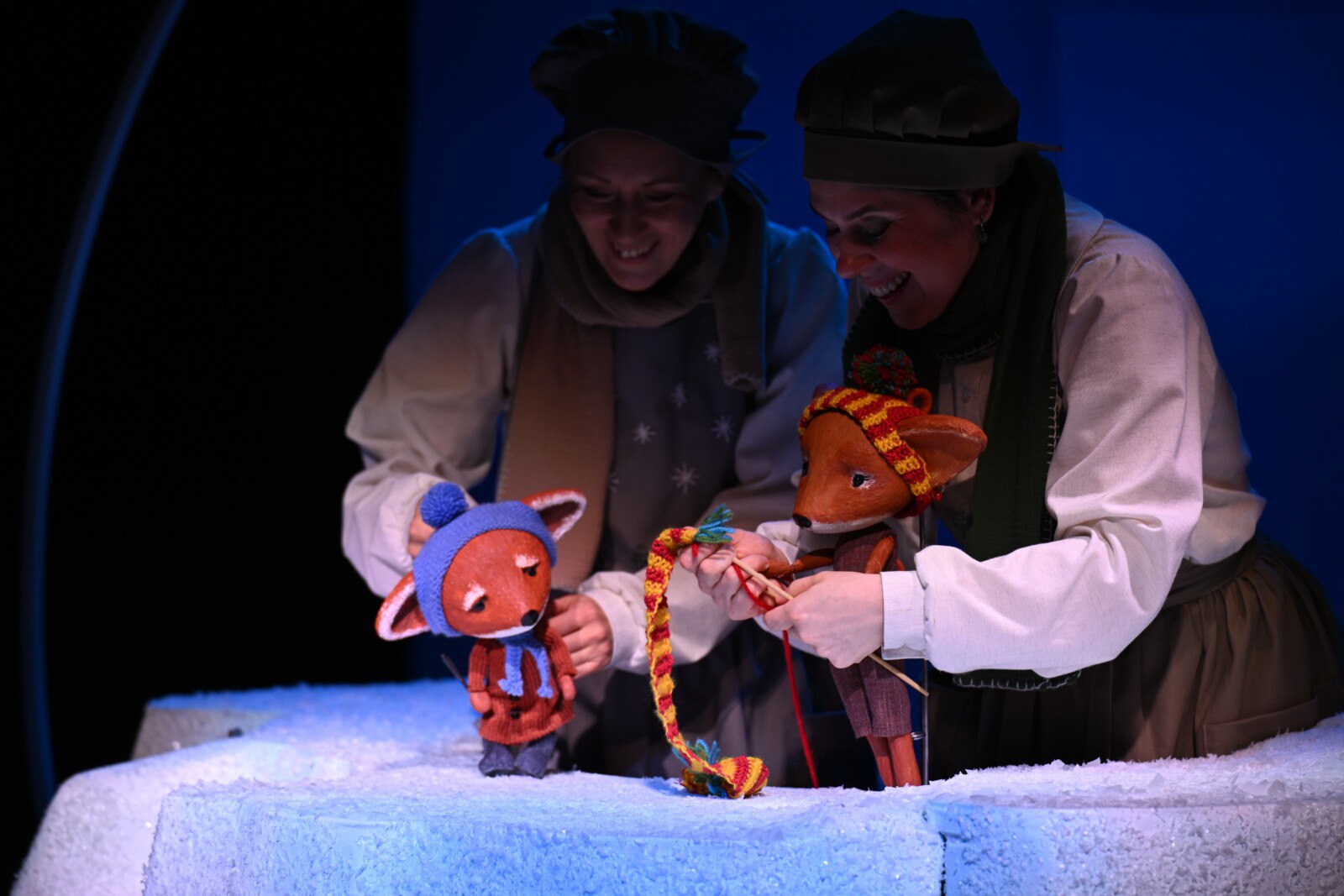 Омский «Арлекин» поставил зимнюю сказку в снежном шаре Омский «Арлекин» поставил зимнюю сказку в снежном шаре