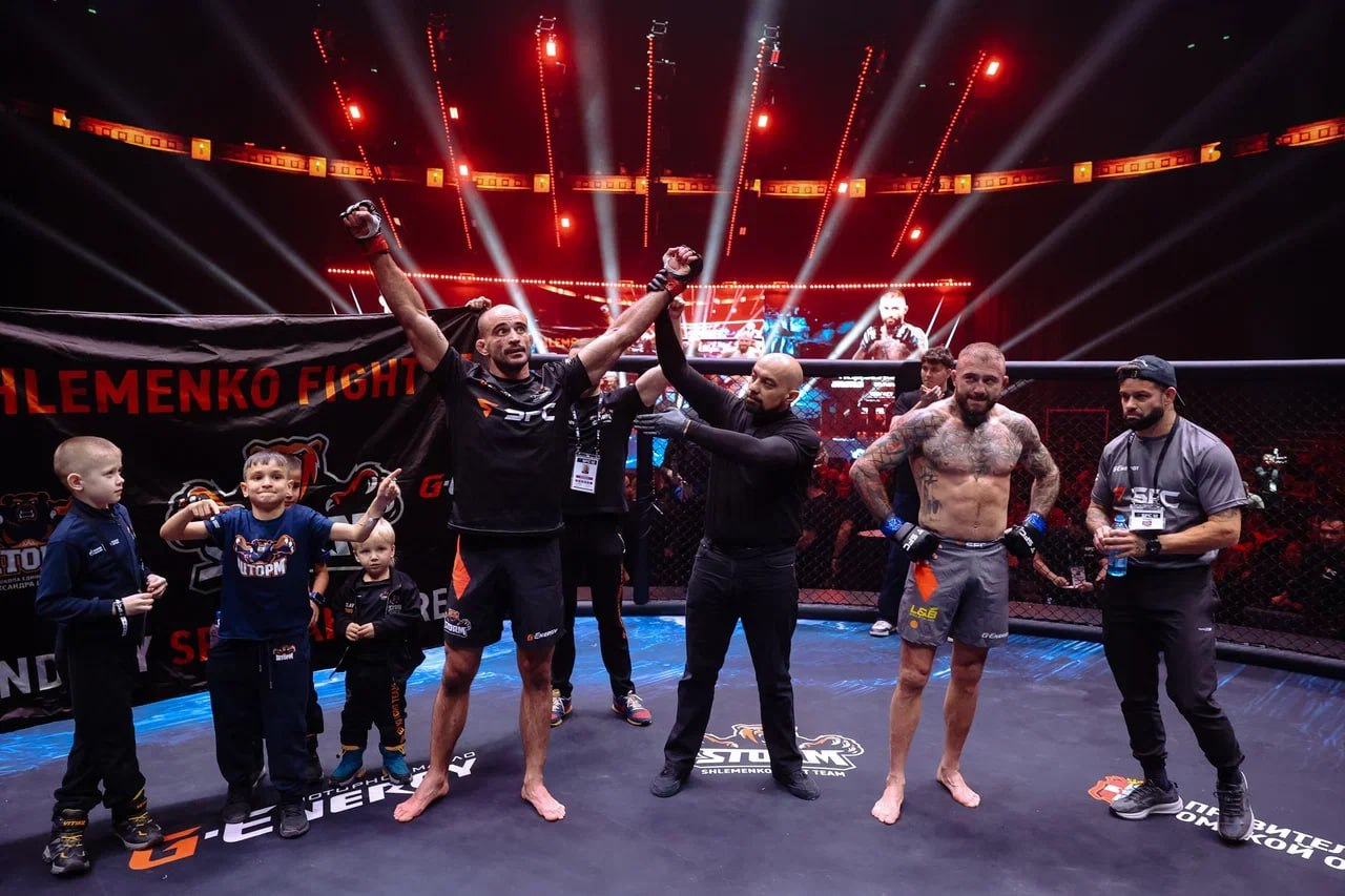 Омич Андрей Корешков одержал победу над Петром Недзельским на турнире SFC 12