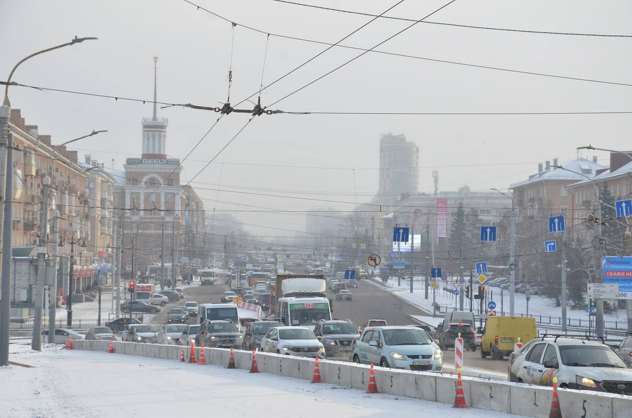 Омск встал в 10балльных пробках изза снегопада