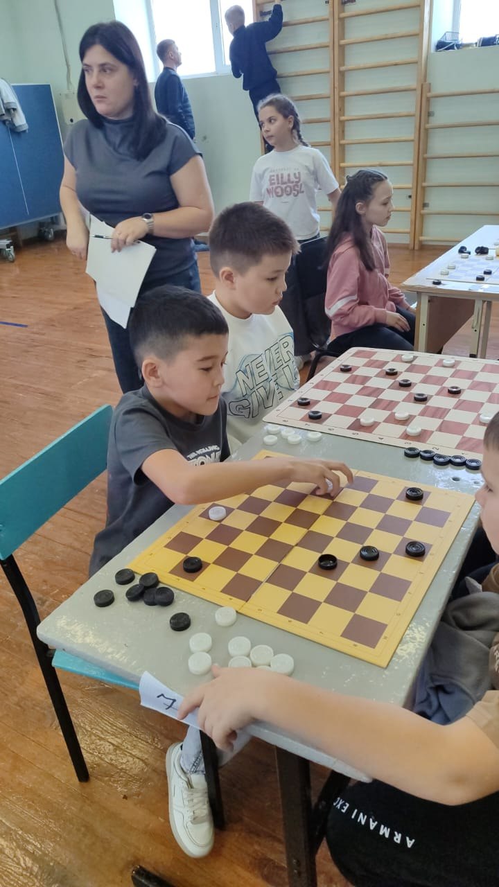 В Кормиловке прошло первенство Омской области по русским шашкам В Кормиловке прошло первенство Омской области по русским шашкам