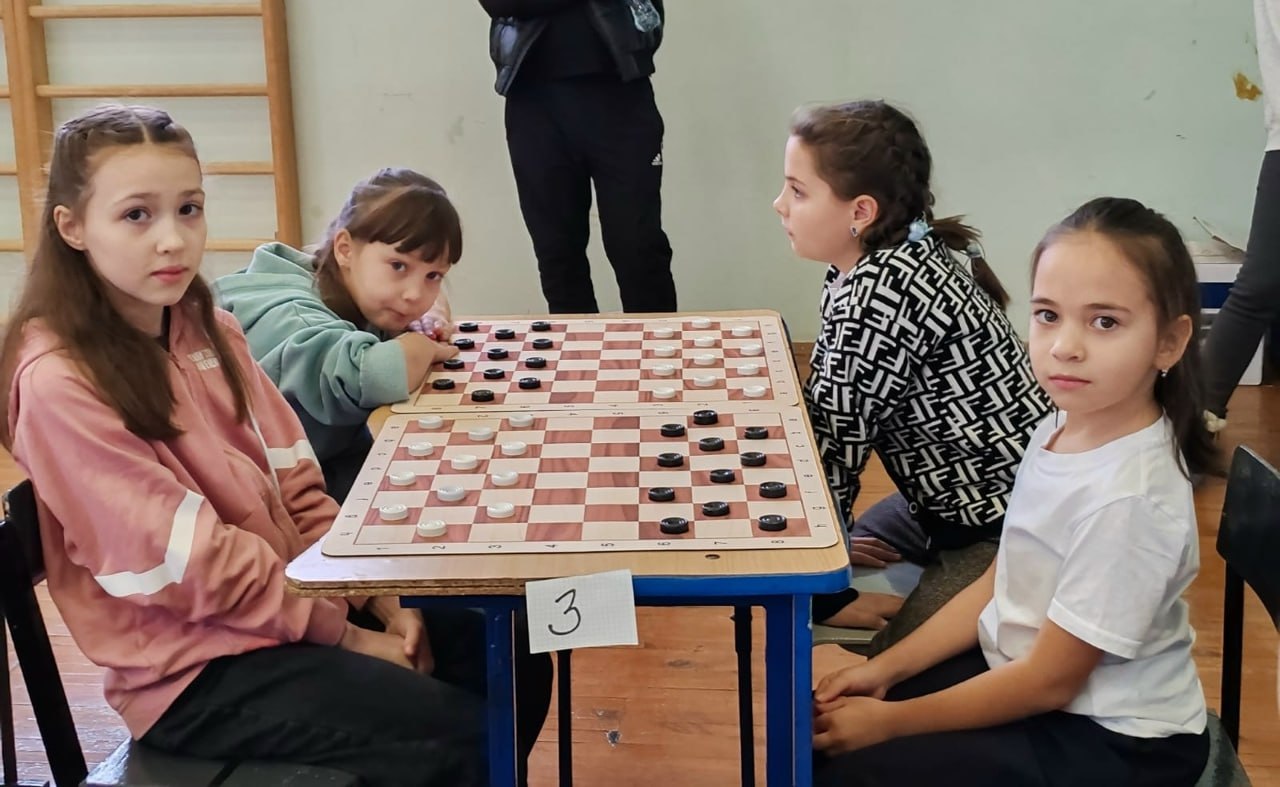 В Кормиловке прошло первенство Омской области по русским шашкам