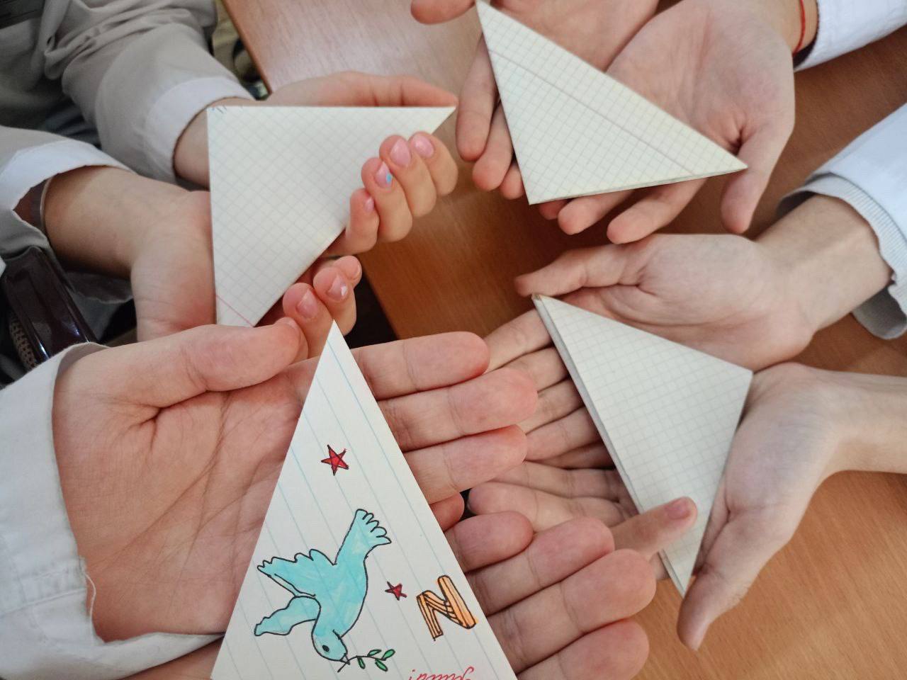 Студенты, преподаватели и сотрудники медицинского колледжа поддерживают участников СВО Студенты, преподаватели и сотрудники медицинского колледжа поддерживают участников СВО