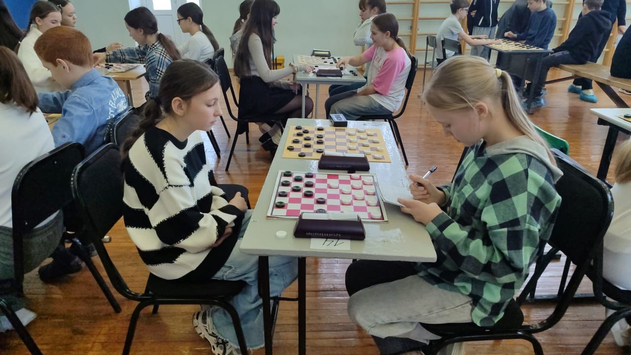 В Кормиловке прошло первенство Омской области по русским шашкам В Кормиловке прошло первенство Омской области по русским шашкам