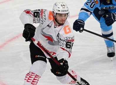 ХК «Сибирь» обыграл «Авангард» в матче КХЛ со счетом 4:2 (1:1, 2:1, 1:0)