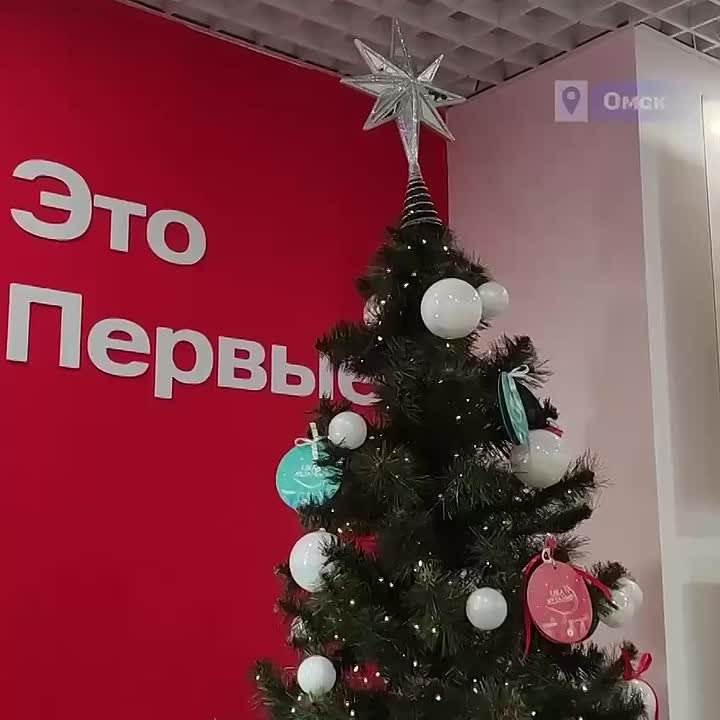 Виталий Хоценко исполнит новогодние желания юных омичей