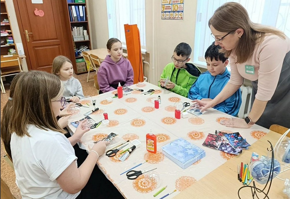 Активисты «Комитета семей воинов Отечества» посетили комплексный центр «Рябинушка» Активисты «Комитета семей воинов Отечества» посетили комплексный центр «Рябинушка»