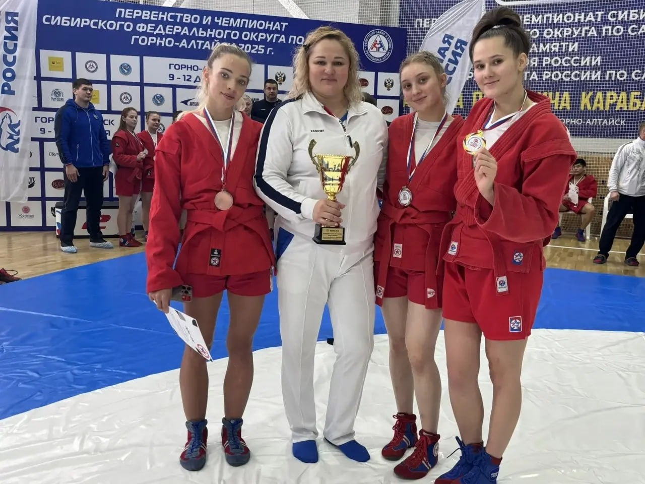 Омские самбисты завоевали 6 наград на чемпионате и первенстве Сибири в Горно-Алтайске Омские самбисты завоевали 6 наград на чемпионате и первенстве Сибири в Горно-Алтайске