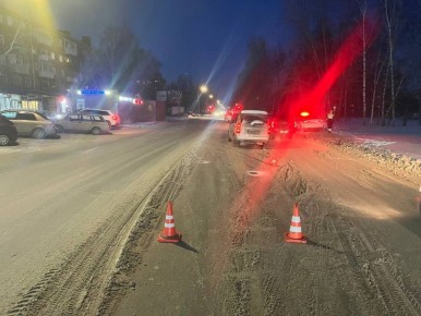 В Омске иномарка сбила школьницу