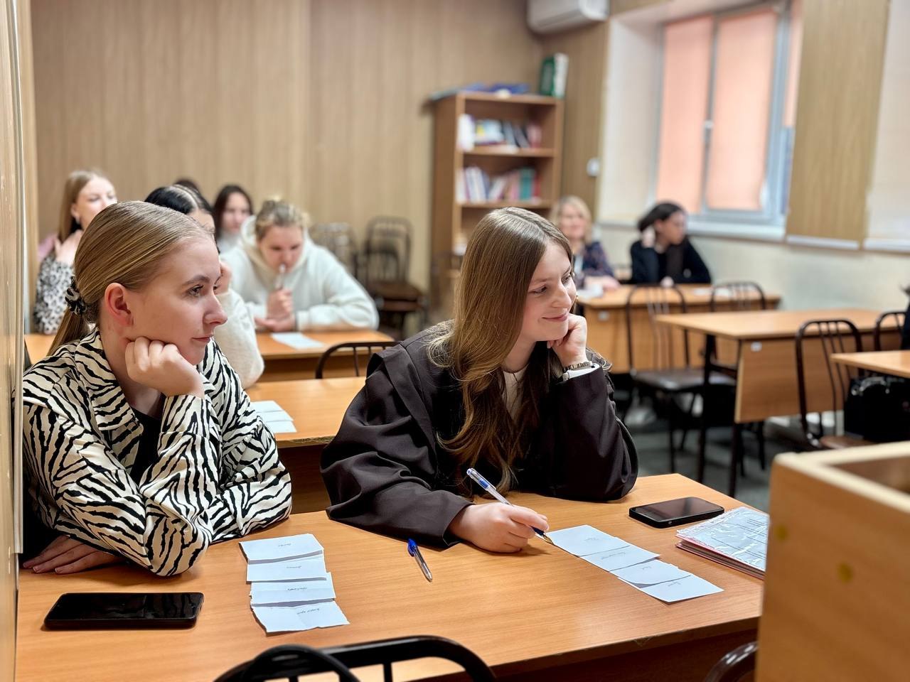 Завершающий выезд «Демографического десанта» в 2025 году прошёл в Омской гуманитарной академии Завершающий выезд «Демографического десанта» в 2025 году прошёл в Омской гуманитарной академии