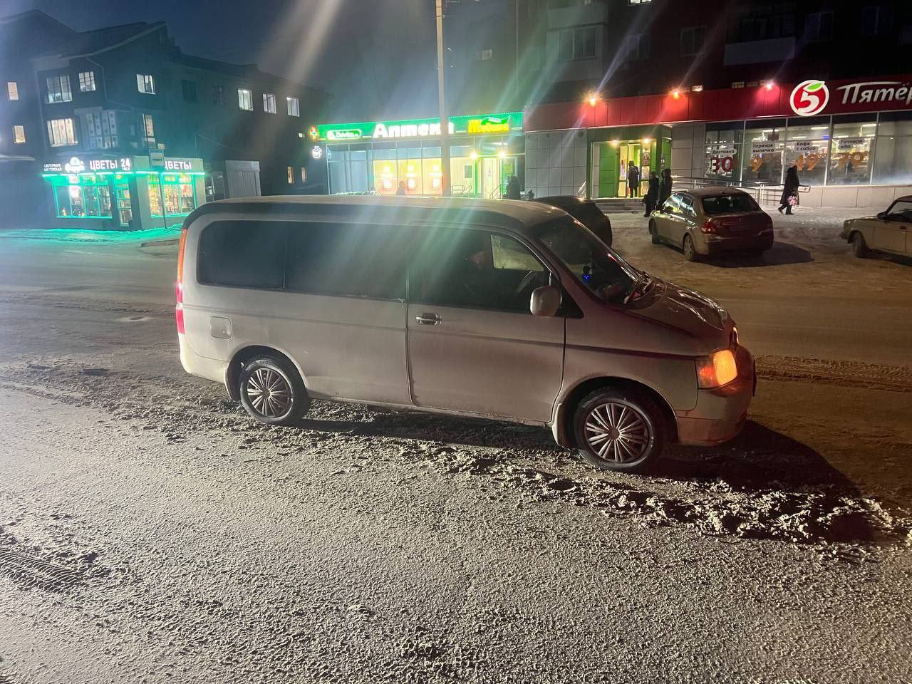 В Омске иномарка сбила школьницу В Омске иномарка сбила школьницу