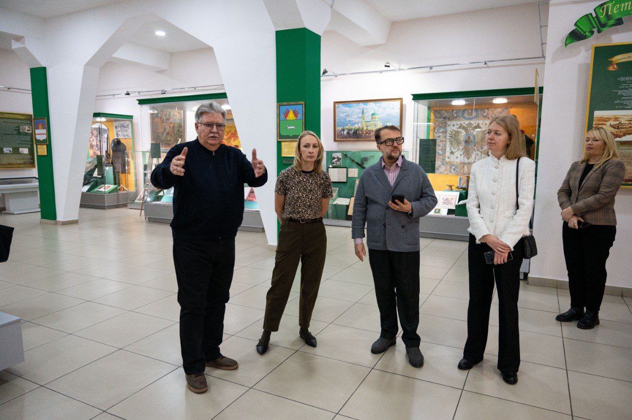 Вместе с коллегами провёл для гостей из столицы России экскурсию "Омск и династия Романовых: от первого до последнего" Вместе с коллегами провёл для гостей из столицы России экскурсию "Омск и династия Романовых: от первого до последнего"