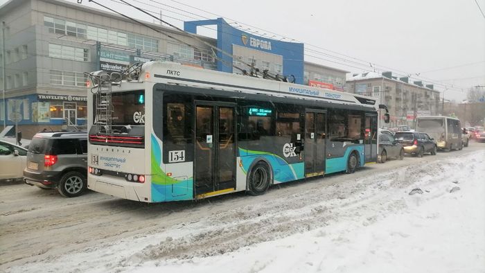 В Омске из-за ЧП на подстанции сократили маршруты популярных троллейбусов