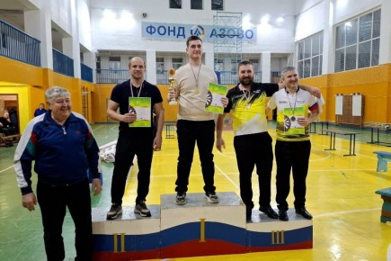 В Азово подвели итоги 7-го турнира по дартсу памяти отличника физической культуры и спорта Константина Голландского