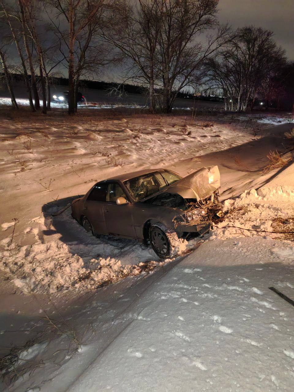 Лобовое столкновение под Омском: пострадали четыре человека Лобовое столкновение под Омском: пострадали четыре человека