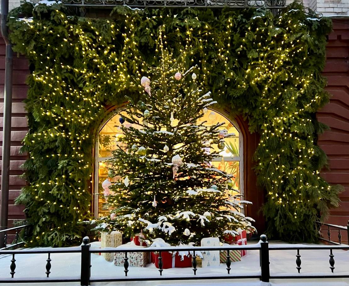 Предприятия Центрального округа создают новогоднее настроение!