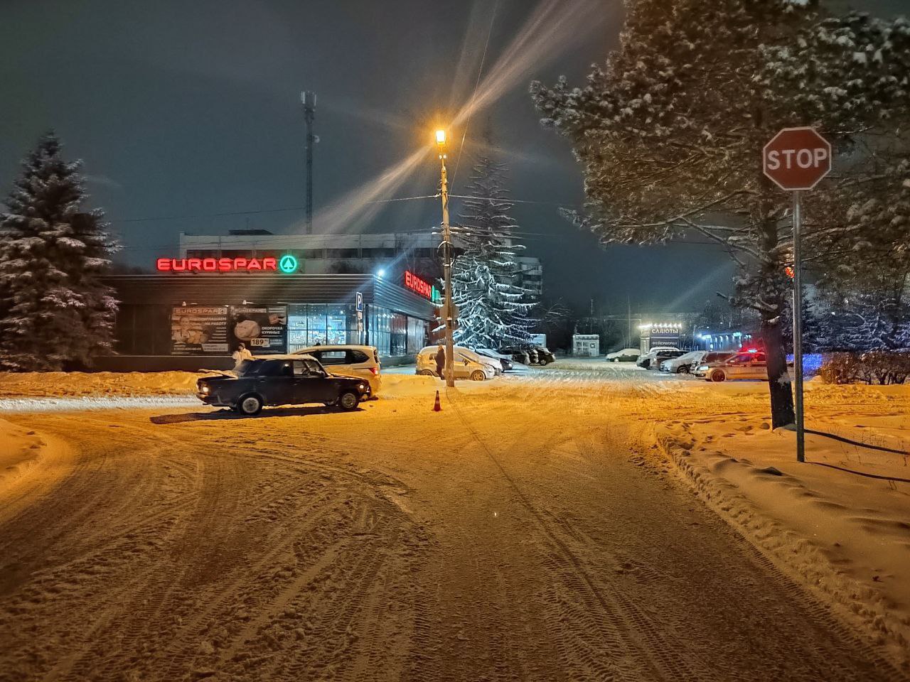 Вчера, в 21:10 часов в Госавтоинспекцию поступило сообщение о ДТП, в котором пострадал несовершеннолетний Вчера, в 21:10 часов в Госавтоинспекцию поступило сообщение о ДТП, в котором пострадал несовершеннолетний